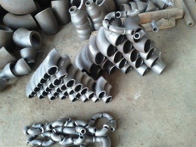 【河北瑞鼎供应各种度数碳钢/不锈钢/合金钢弯头 质优价廉 欢迎选购】价格,厂家,图片,弯头,河北瑞鼎管道装备制造-